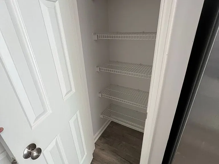 2048 Fosco Dr — Photo 8