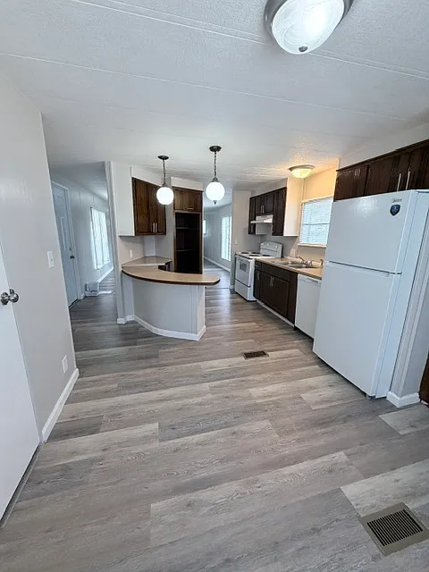 2099 Outer Rd #183