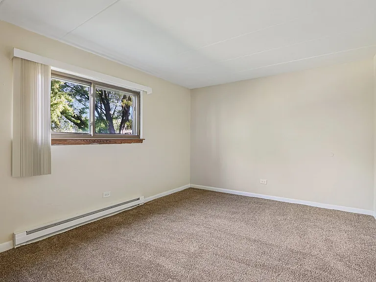 Regents Park Apartments — Photo 7