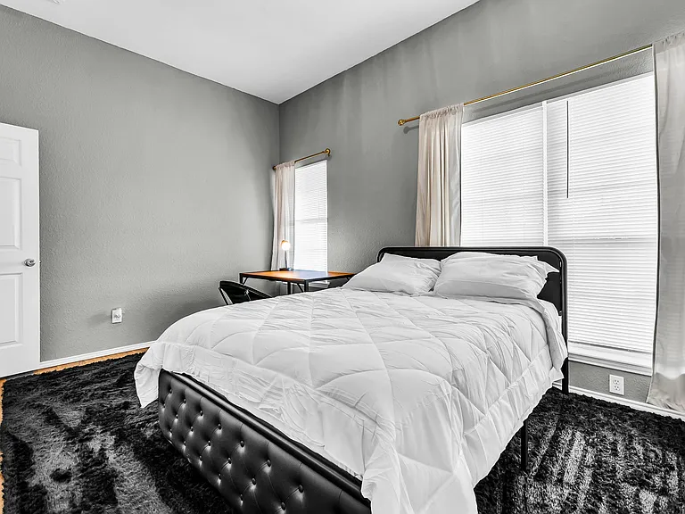 4709 Sleepy Ridge Cir — Photo 4
