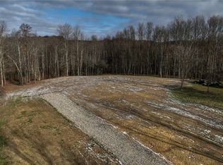 11075 Center Rd, Garrettsville, OH 44231