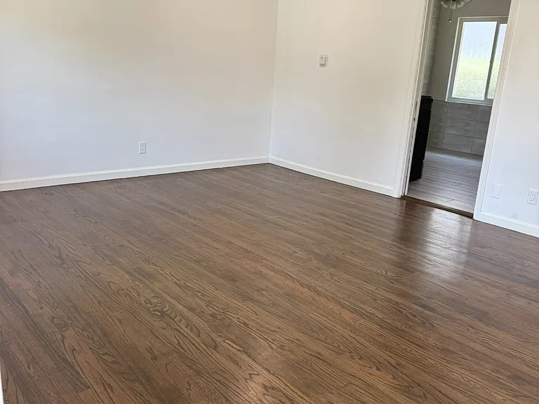 428 W Stocker St #3 — Photo 11