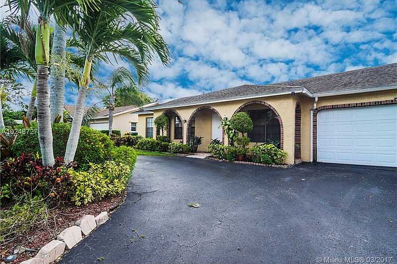 1st image of 10356 SW 50th Ct