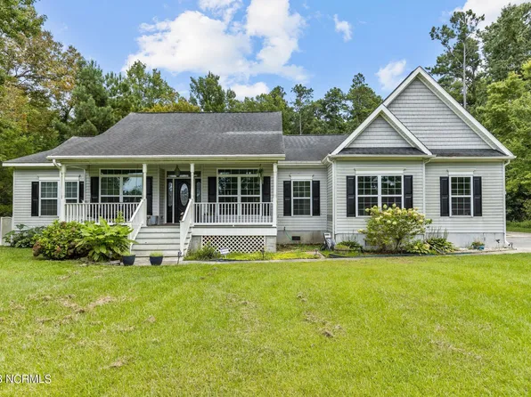 219 Jonaquins Drive, Beaufort, NC 28516