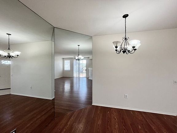 5th image of 12083 Tivoli Park Row Unit 4