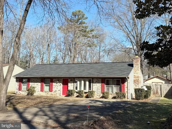 28 Shenandoah Dr, Fredericksburg, VA 22408