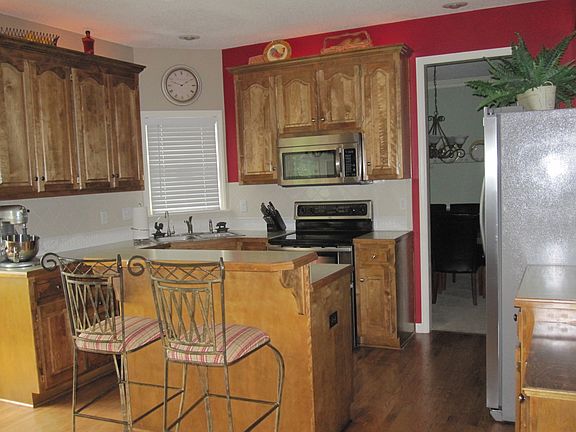 5th image of 9731 Tallgrass Dr