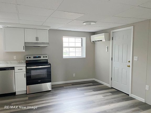 4th image of 315 Floyd St