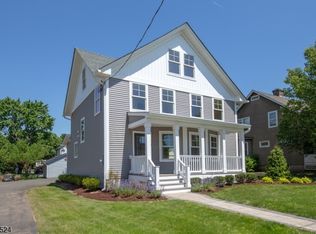 11 Demun Pl, Far Hills, NJ 07931