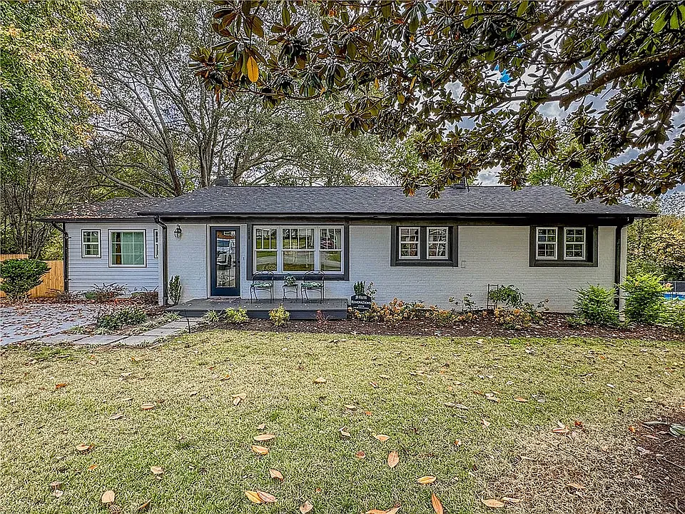 710 Evelyn Dr