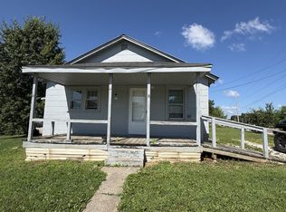 31 W 1st St, Birdseye, IN 47513