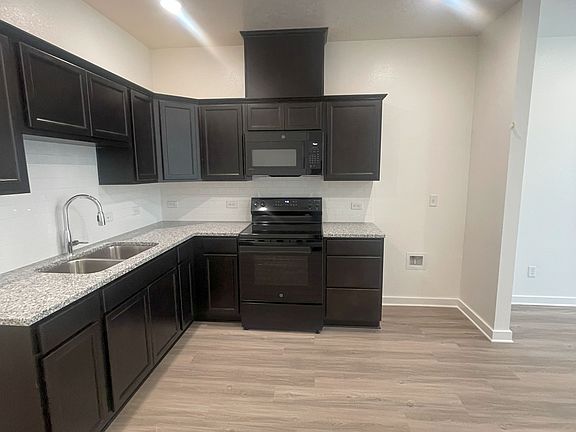 4th image of 403B S Temple St #1