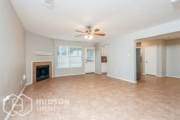 2nd image of 19535 Sandy Woods Dr