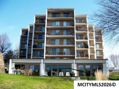 2700 N Shore Dr #406, Clear Lake, IA, 50428