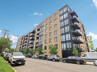 1701 W Webster Ave, Chicago, IL 60614