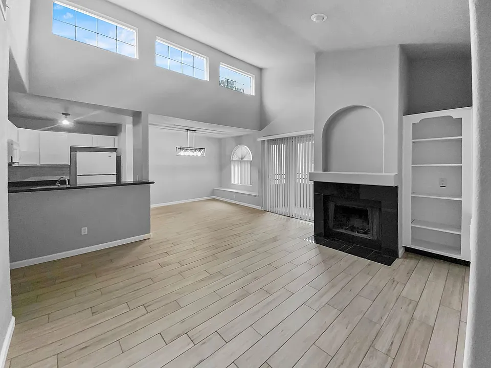 9325 W Desert Inn Rd #278