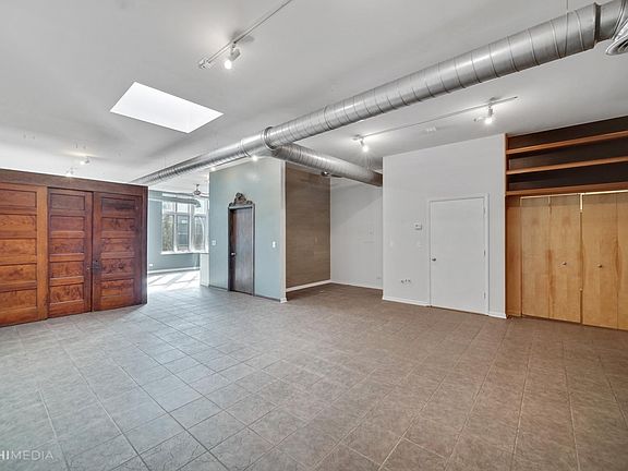 4th image of 2418 W Bloomingdale Ave APT 205