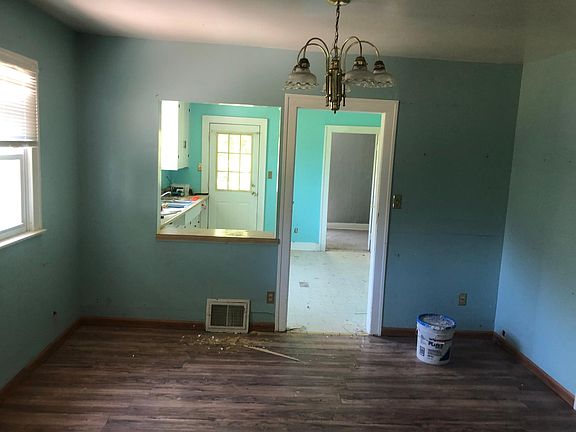 5th image of 3415 Larchmont St