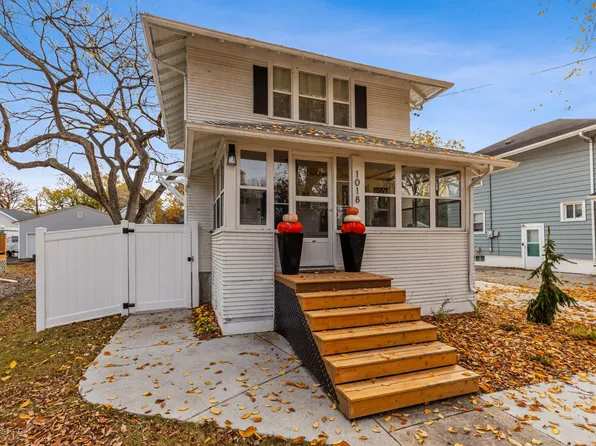 1018 11th St S, Fargo, ND 58103