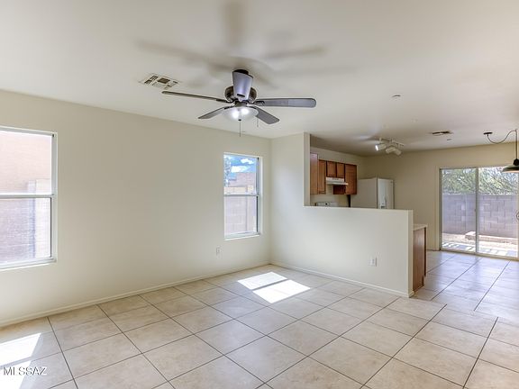 5th image of 3313 W Treece Pl