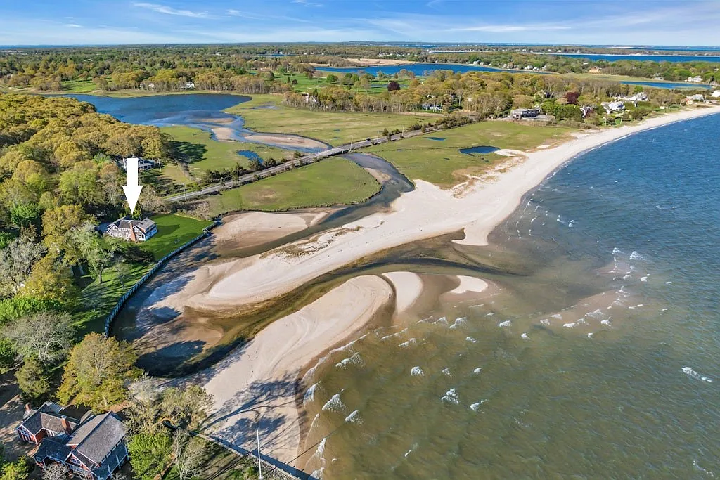 Waterfront North Fork Summer Rental! — Photo 2