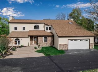 8686 Sheridan Dr, Williamsville, NY 14221