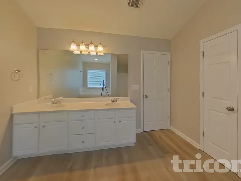 7259 Madison Cir — Photo 8