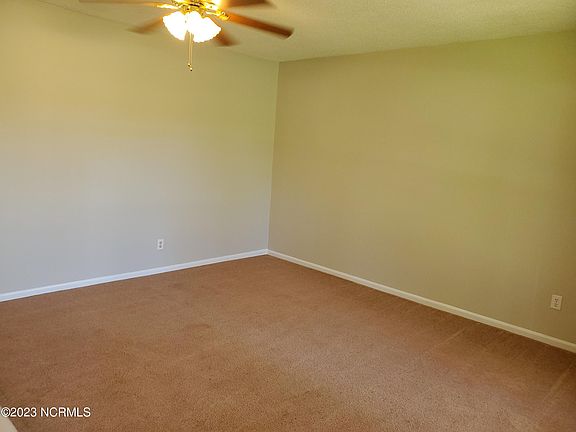 3rd image of 126 Tanglewood Drive