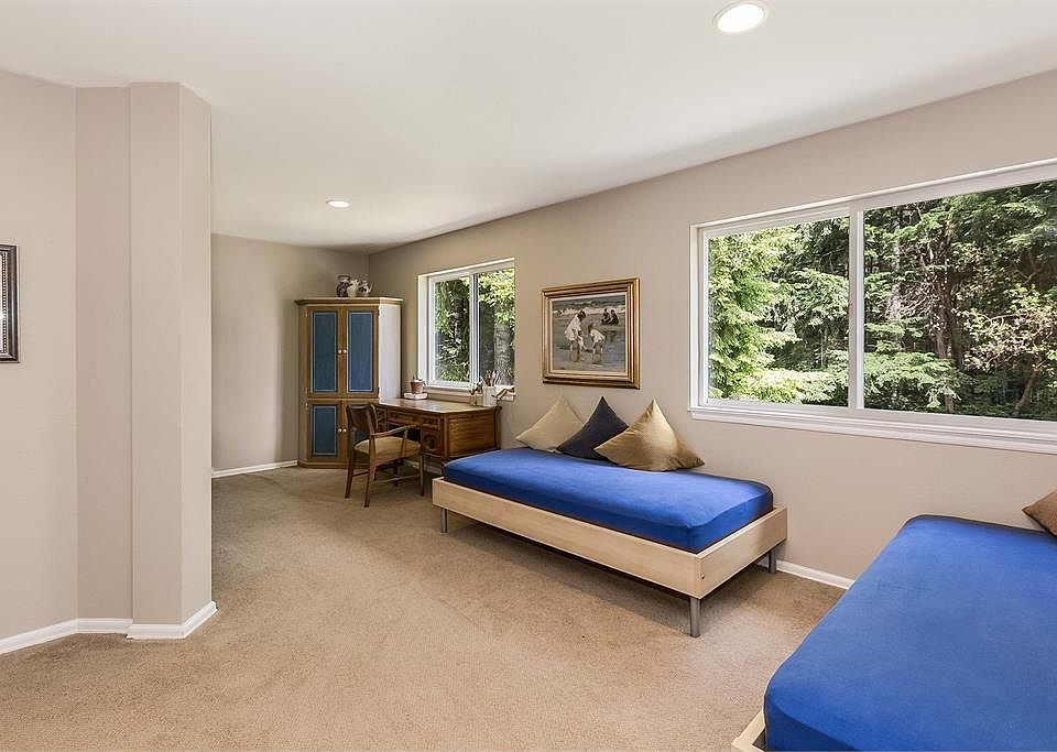 Bonus Room on Upper Level