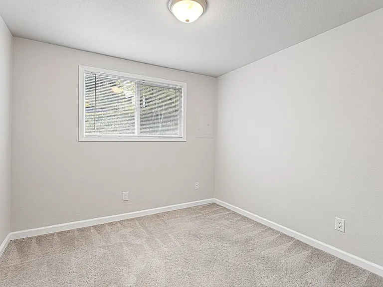 Bayshore Vista Apartments — Photo 15