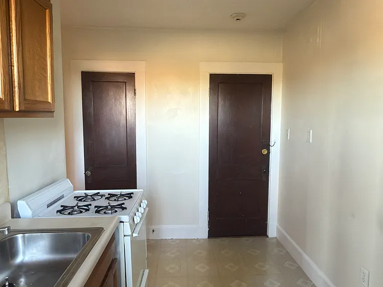 155 Summer St #11R — Photo 18
