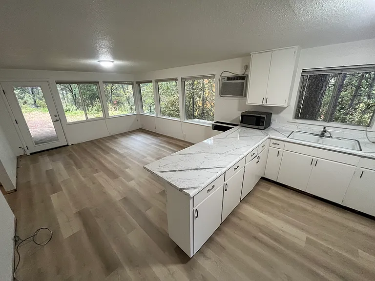 1860 Point View Dr #3 — Photo 13