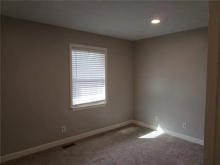 1235 Riverside Dr #F6 — Photo 25