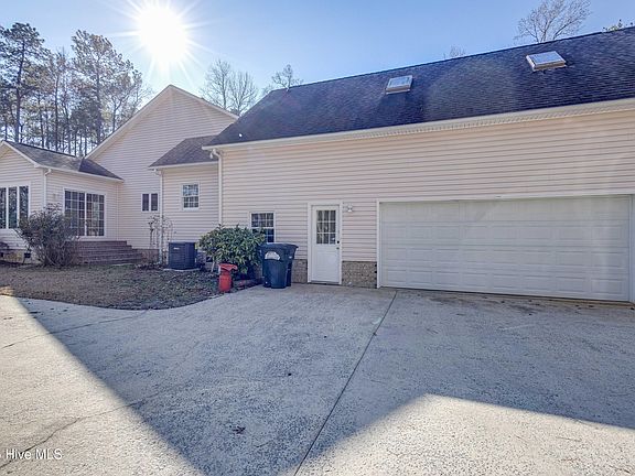 5th image of 255 Freshwater Drive