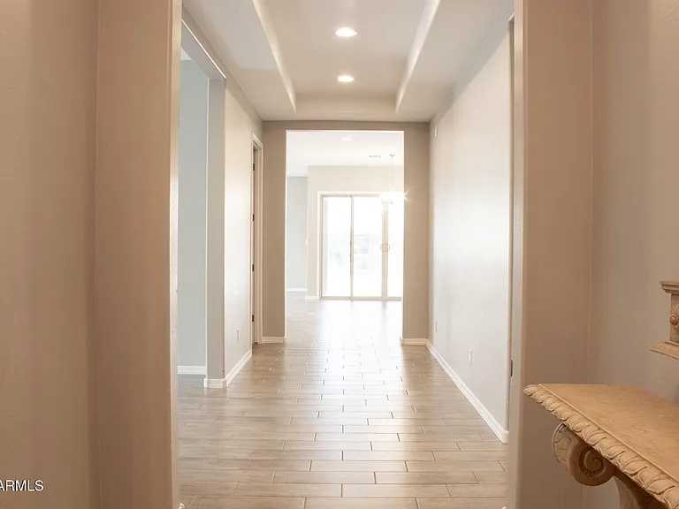 594 S 174th Ln — Photo 3