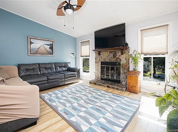 3rd image of 8032 Marin Dr #23