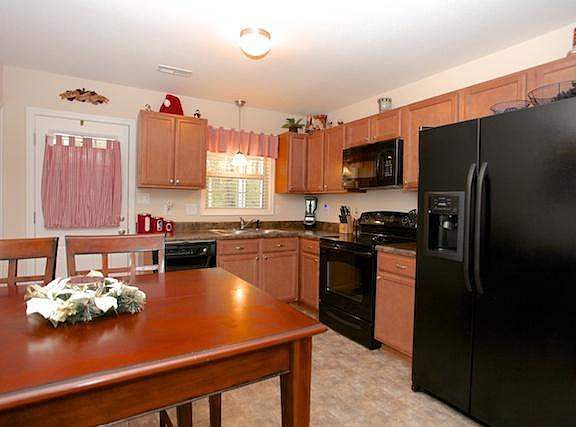 4th image of 1404 Old Folkstone Road