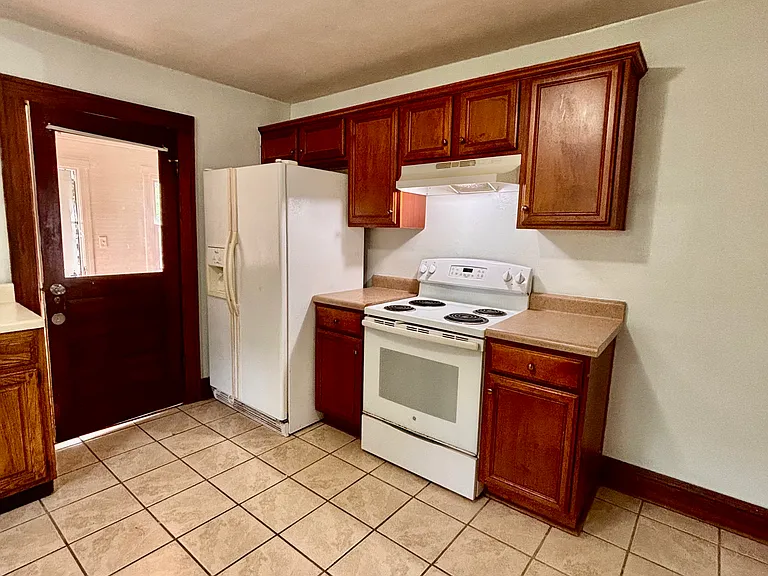 1526 20th St NE — Photo 35