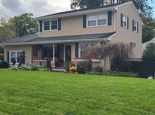 58 Greenbrook Dr, West Milford, NJ 07480