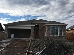 408 Hendelson Ln, Hutto, TX 78634