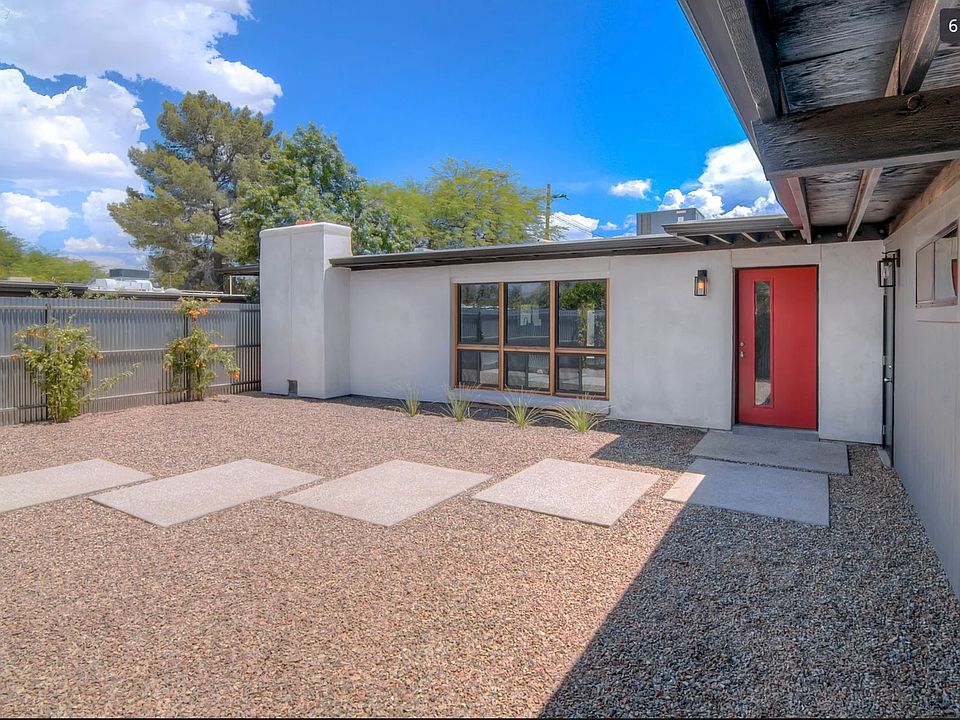 Enclosed Front Yard