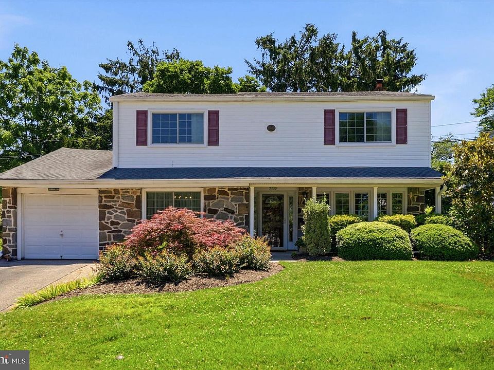 1st image of 2229 Oakwyn Rd