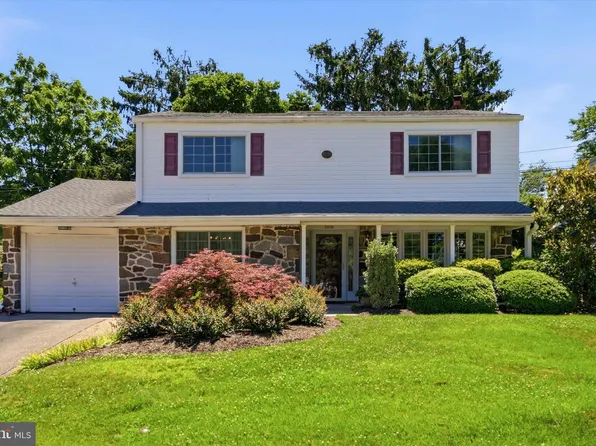 2229 Oakwyn Rd, Lafayette Hill, PA 19444