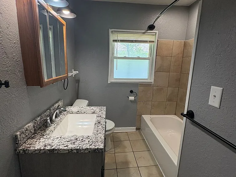 5401 Highland Ave — Photo 13