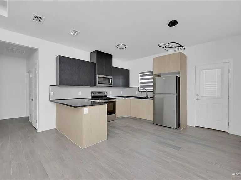 12505 N 39th St — Photo 5
