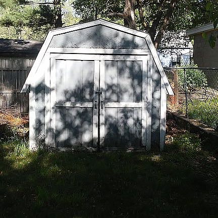 5th image of 215 W Norton Ave