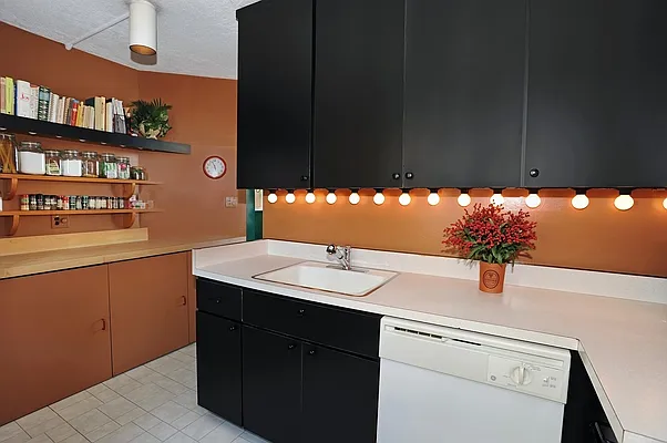 Sold by Corcoran | media 18