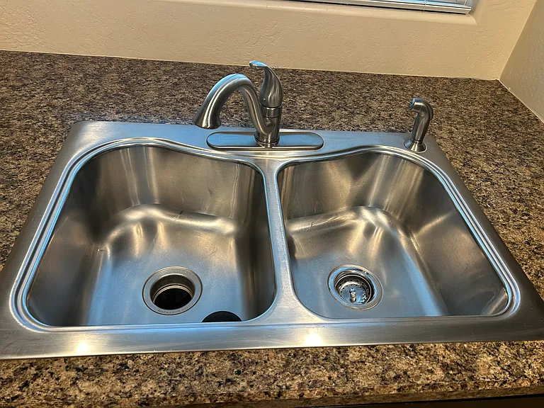 Kitchen sinks