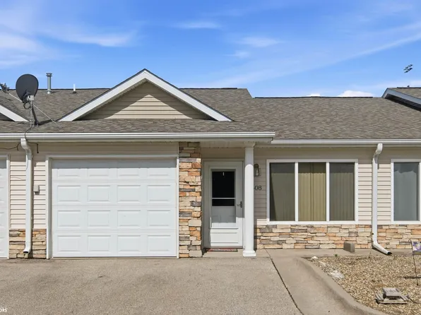 514 E Olive St APT 508, Marshalltown, IA 50158