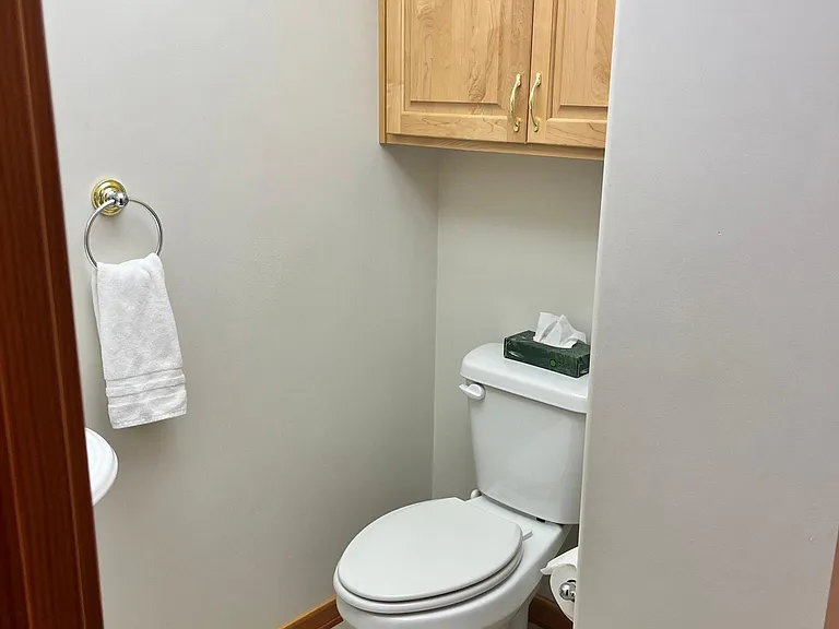 100 Harriette Ln — Photo 22